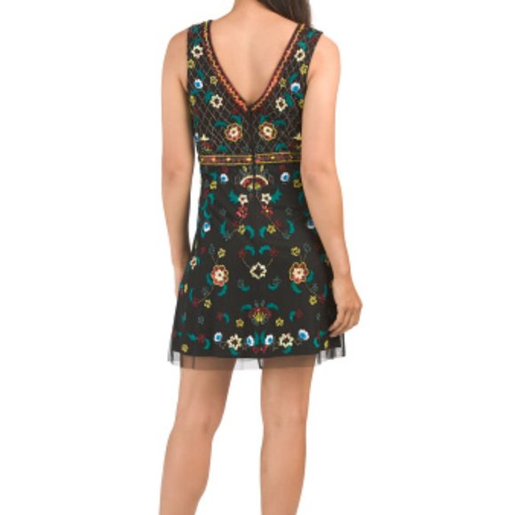 Aidan Mattox Bead & Sequin Embroidered Dress 2 6 10$295 - Picture 4 of 10